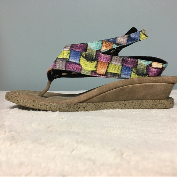 Modzori Ladies Feena Reversible Slingback Wedge Sandal - Picture 3 of 14